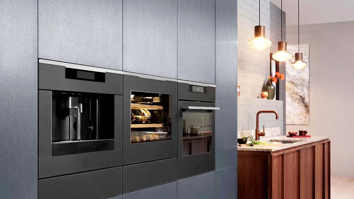 Hotte aspirante - Four  -  Plaque de cuisson -  Micro Onde 