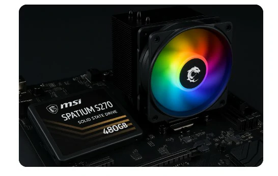 SSD MSI SPATIUM S270 480 Go avec système de refroidissement Cooler Air Frost Plus RGB installé sur une carte mère, performance et design gaming